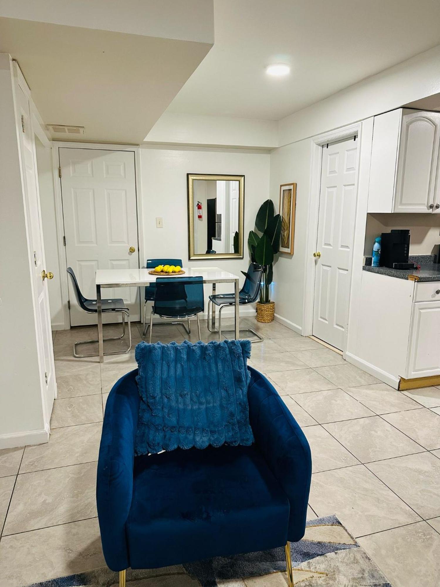 Cosy Bedroom 6 Minutes To Ewr Prudential Hotels Pen Station Newark Exteriér fotografie